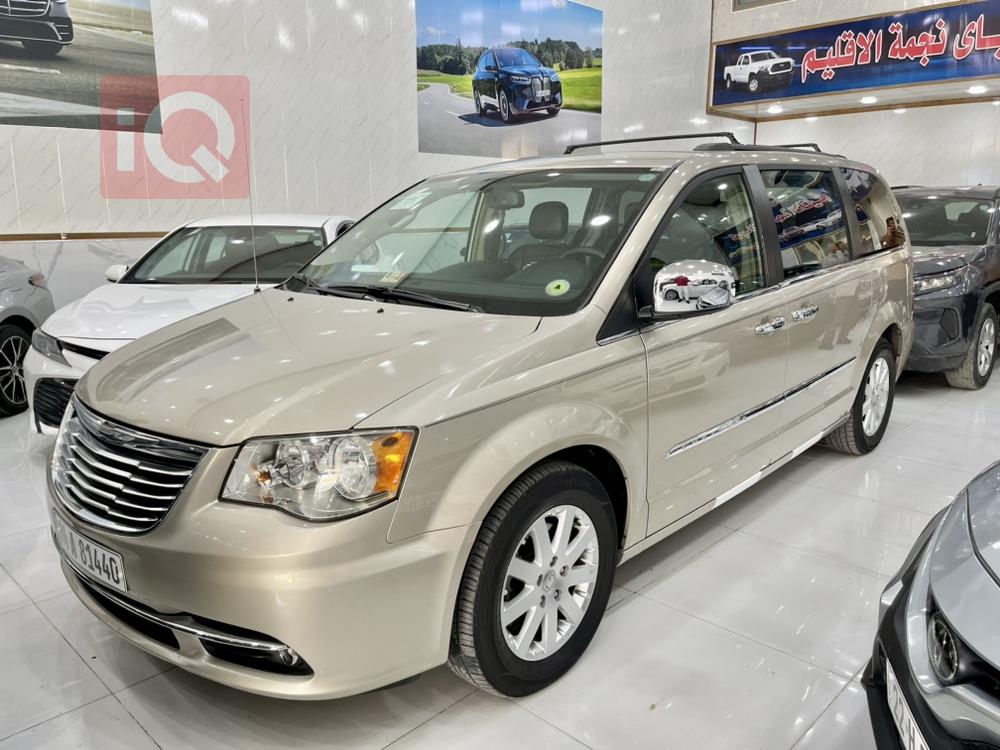 Chrysler Town and Country